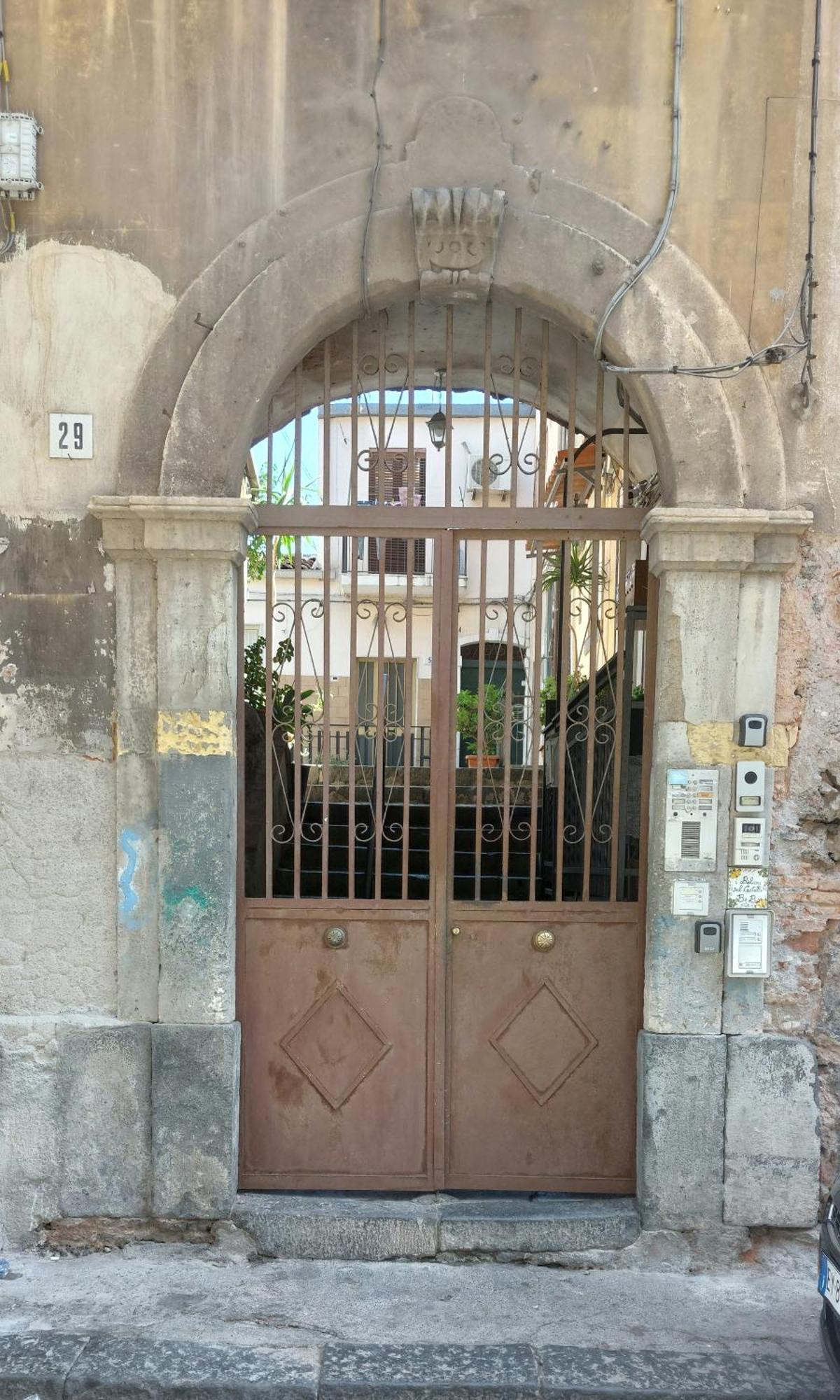 Casa Vacanze "Cortile Aquilone" Catânia Exterior foto